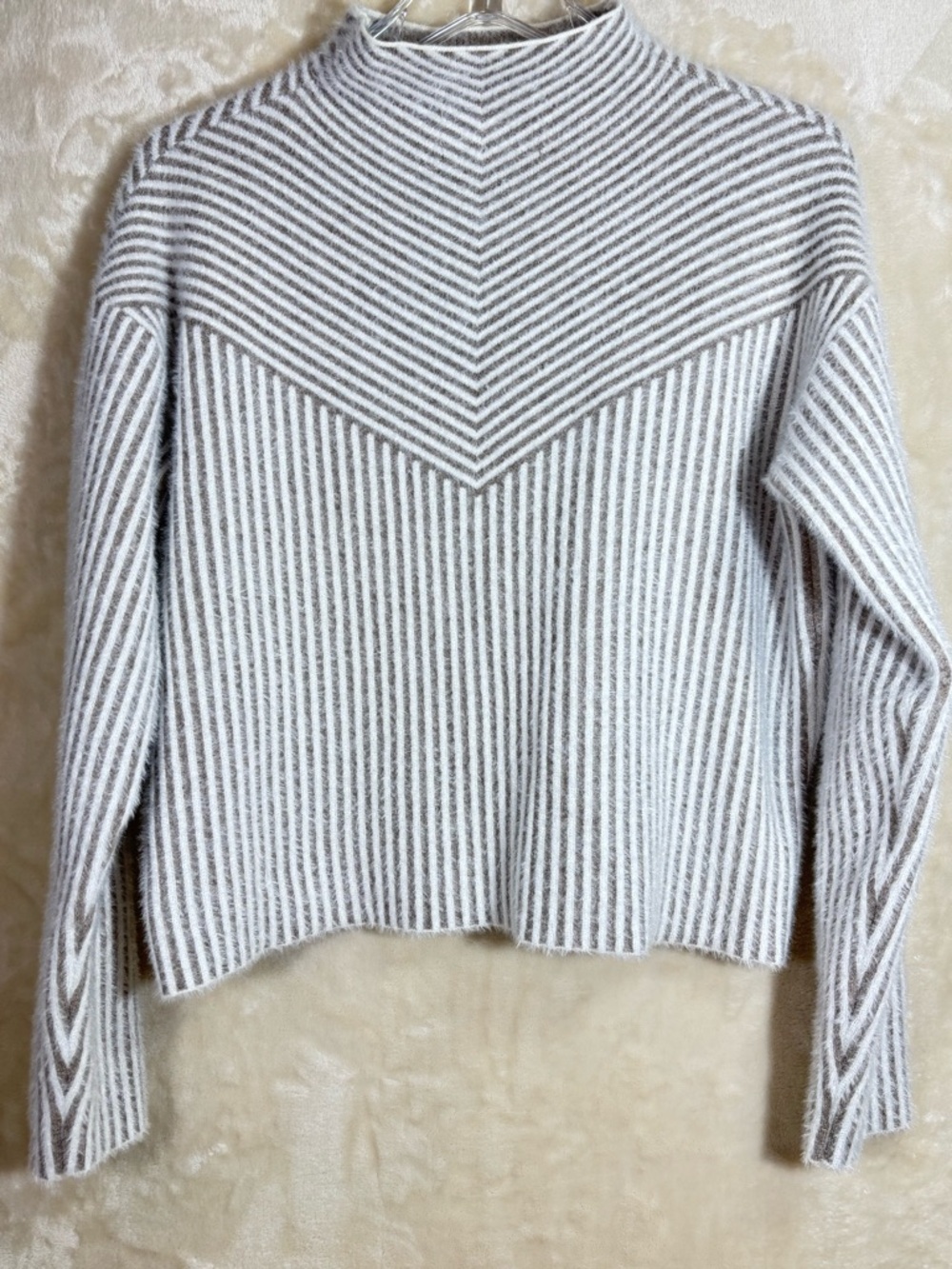 Tahari Women’s Cozy Cream & Gray Striped Funnel Neck Sweater Size M